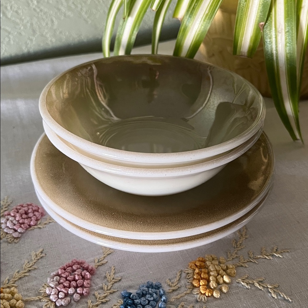 MCM Federal Glass Iridescent Moss Olive Green White Bowl Saucer (1970s)